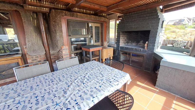 5 Bedroom Property for Sale in Stilbaai Wes Western Cape